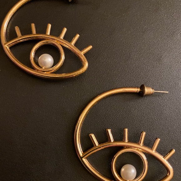 Eye Earring Hoops Gold Pearl Faux Lashes - Picture 2 of 8